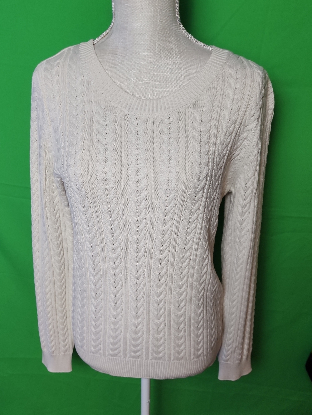 H&M Cream Cable Knit Crewneck Pullover Sweater Size M